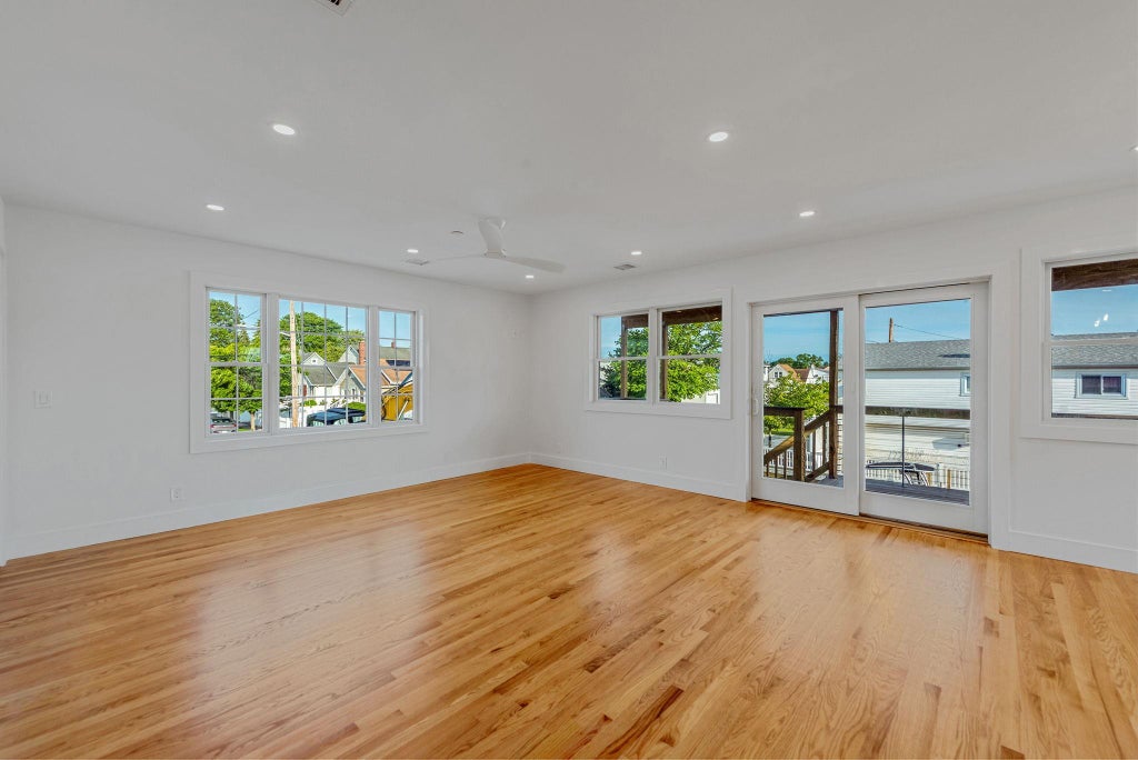 31 of 49 - 674 Parsonage Place, Baldwin, NY