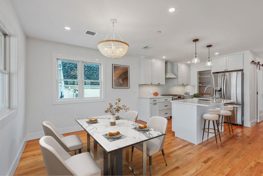 3 of 49 - 674 Parsonage Place, Baldwin, NY
