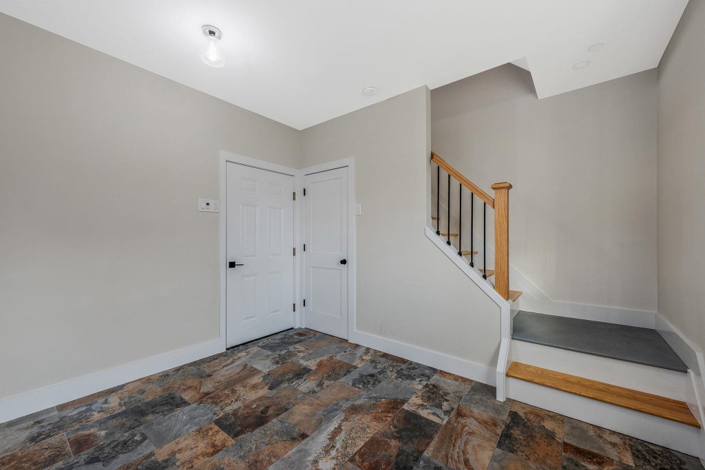 41 of 49 - 674 Parsonage Place, Baldwin, NY