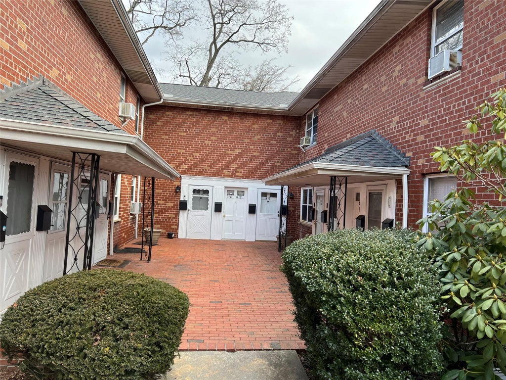 1 of 15 - 1690 Grand Avenue # B14, Baldwin, NY