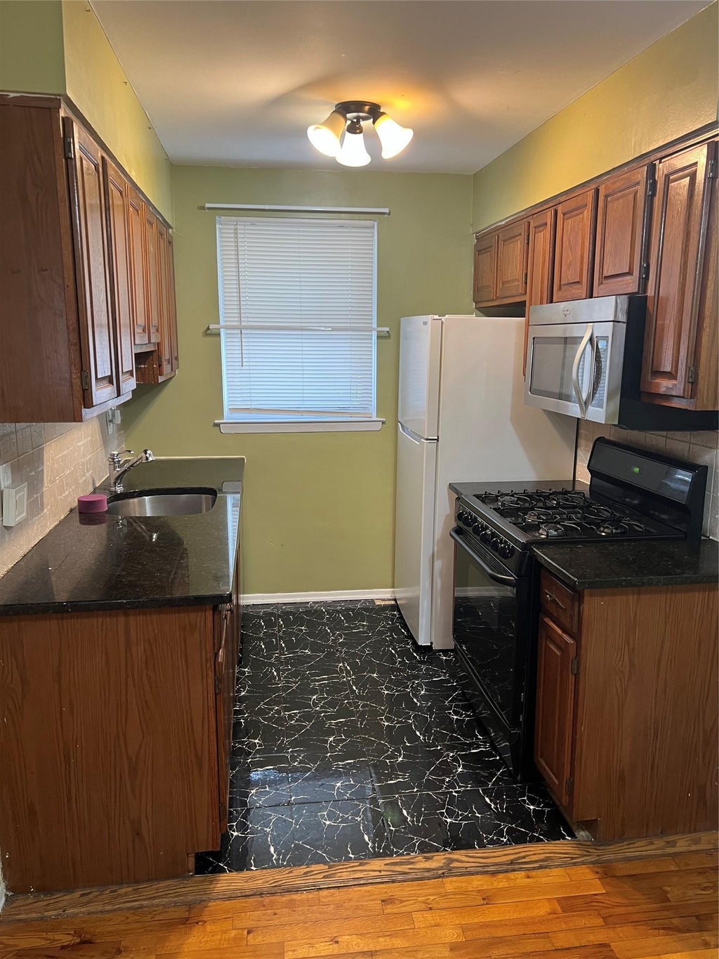 3 of 15 - 1690 Grand Avenue # B14, Baldwin, NY