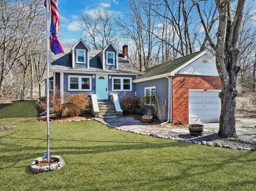 1 of 41 - 302 Hickory Avenue, New Windsor, NY
