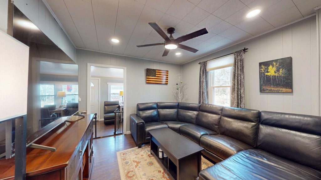 11 of 41 - 302 Hickory Avenue, New Windsor, NY