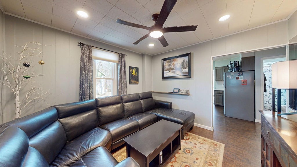 12 of 41 - 302 Hickory Avenue, New Windsor, NY