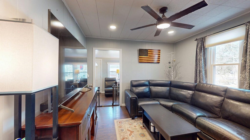 14 of 41 - 302 Hickory Avenue, New Windsor, NY