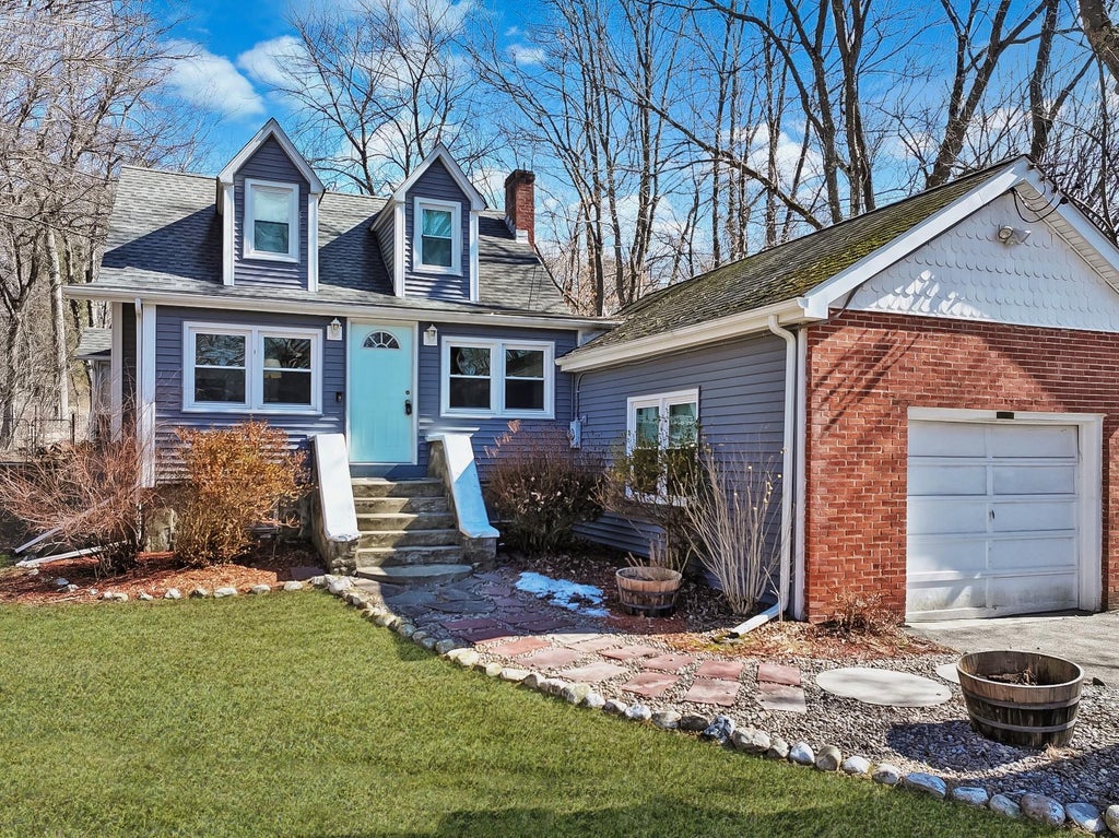 4 of 41 - 302 Hickory Avenue, New Windsor, NY
