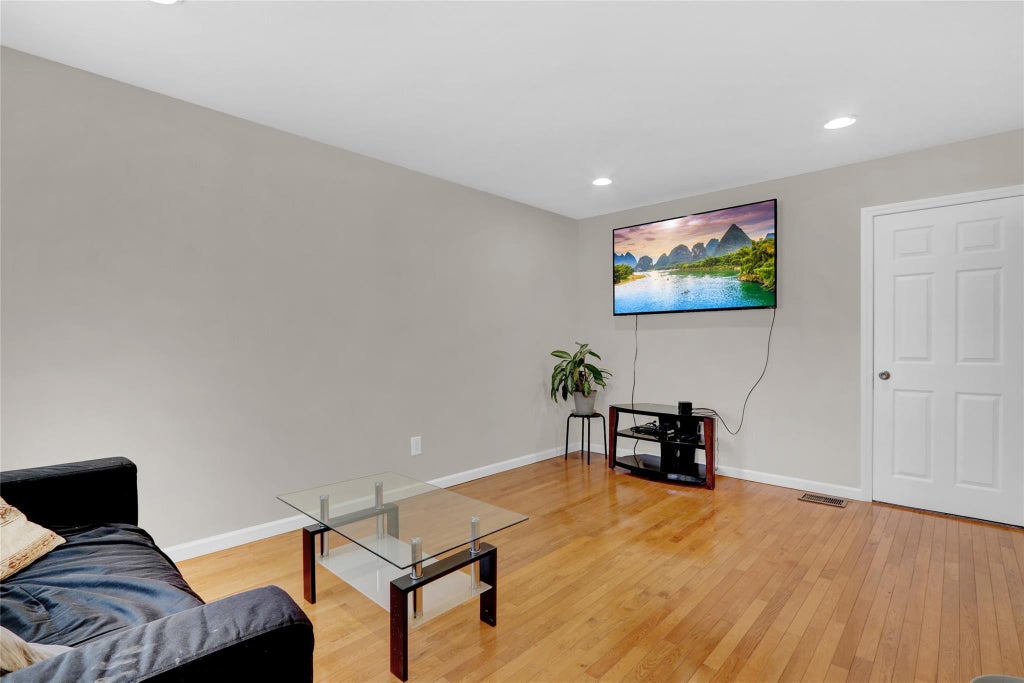11 of 28 - 1377 Exeter St., Baldwin, NY