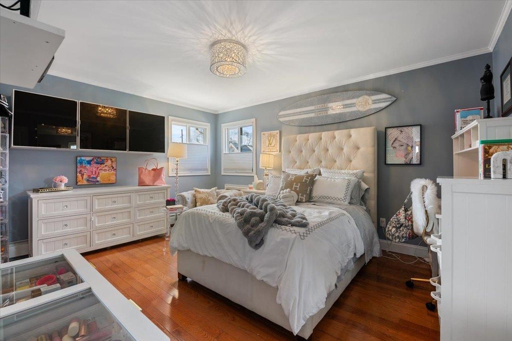 25 of 44 - 1130 Hayes Place, Baldwin, NY