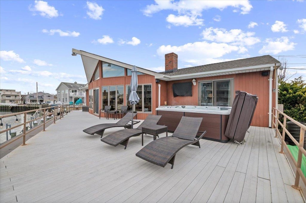 40 of 44 - 1130 Hayes Place, Baldwin, NY