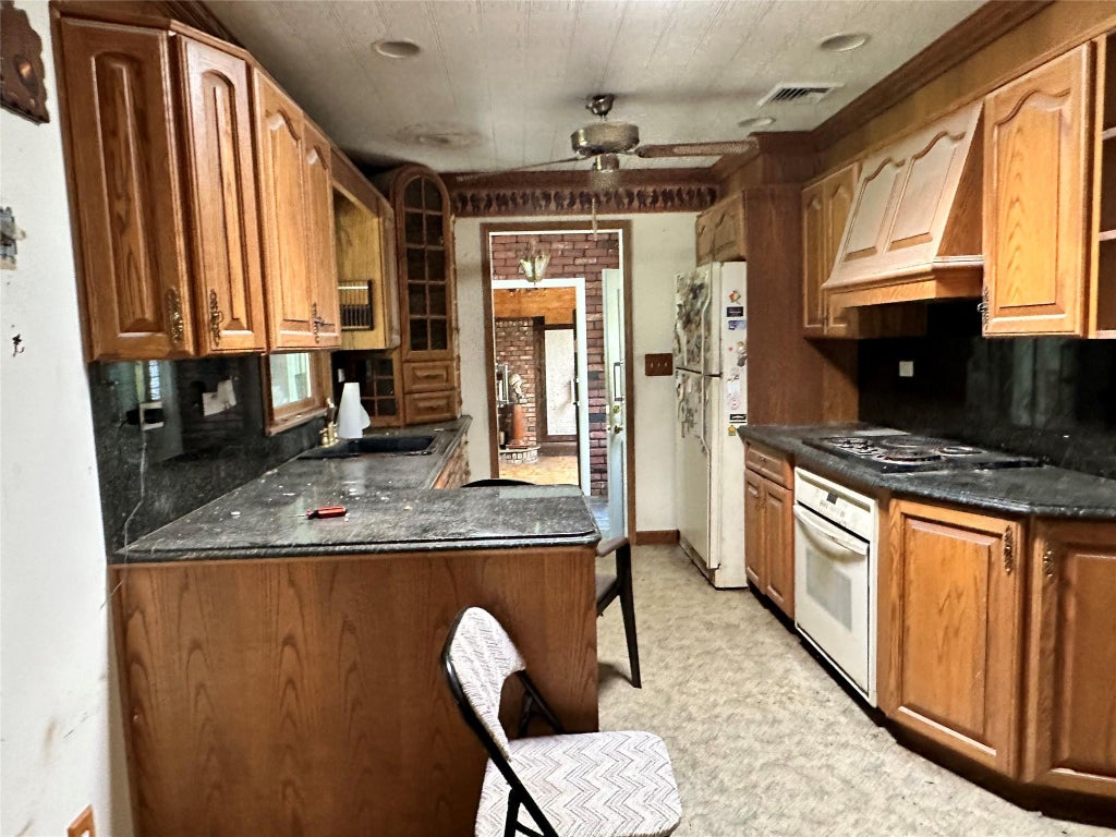 6 of 18 - 282 Vanderbilt Boulevard, Oakdale, NY