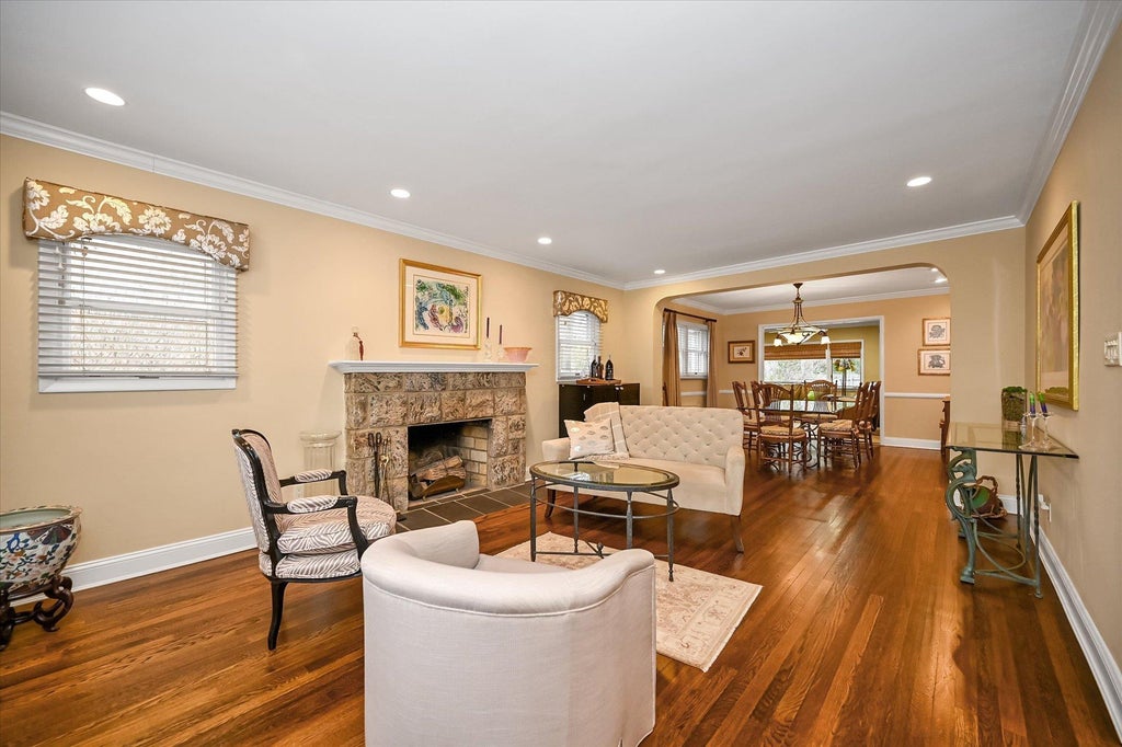 4 of 26 - Undisclosed, Hollis Hills, NY
