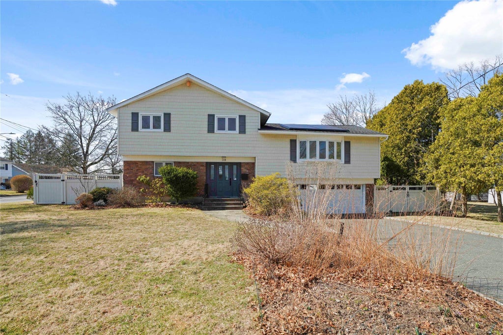 1 of 39 - 38 Victoria Road, Ardsley, NY