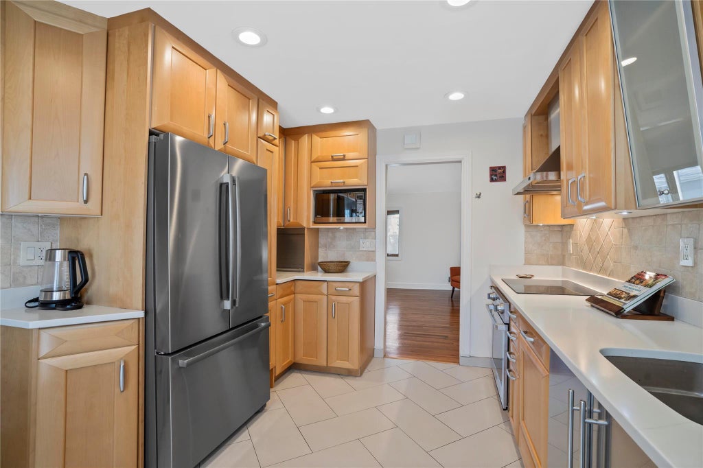 13 of 39 - 38 Victoria Road, Ardsley, NY