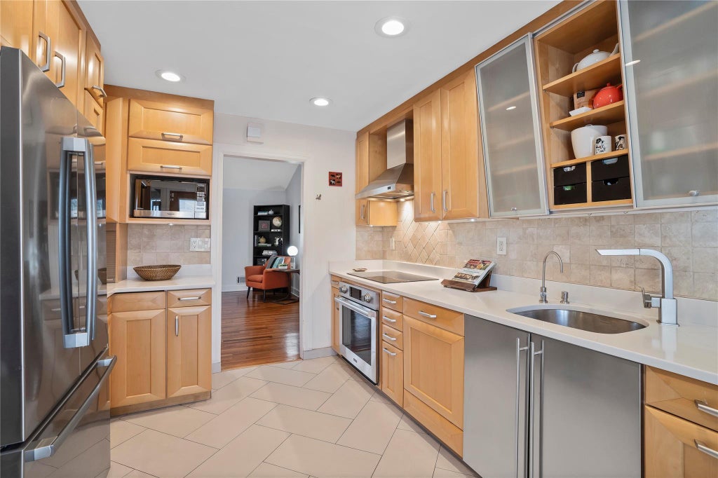 14 of 39 - 38 Victoria Road, Ardsley, NY