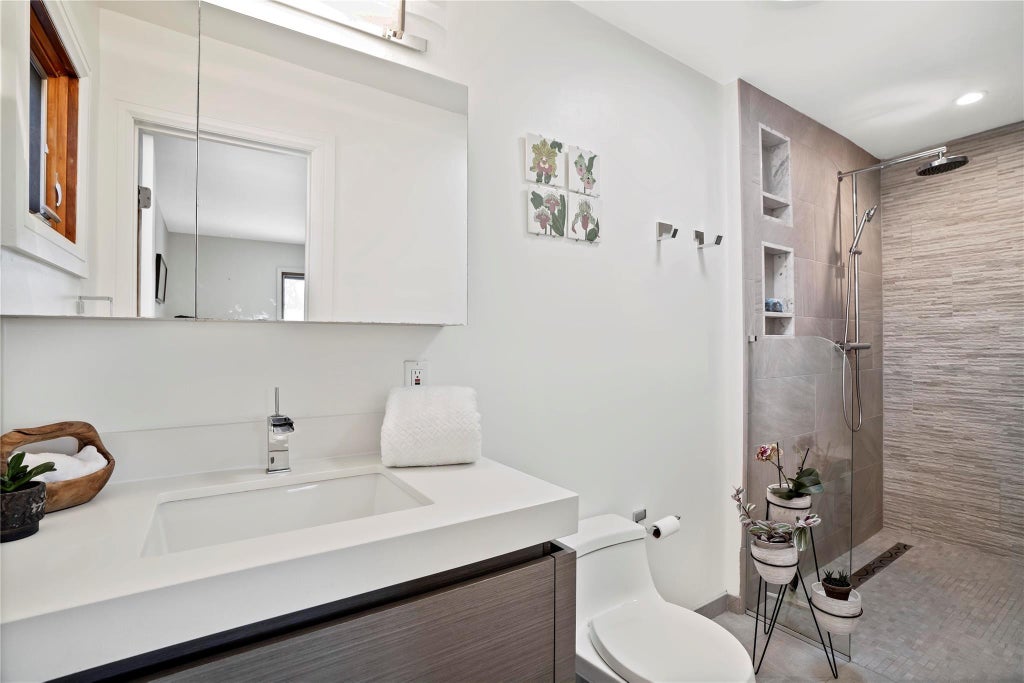 18 of 39 - 38 Victoria Road, Ardsley, NY