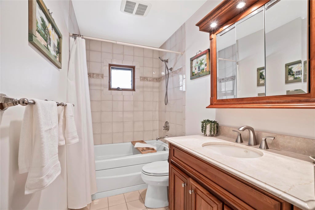 22 of 39 - 38 Victoria Road, Ardsley, NY
