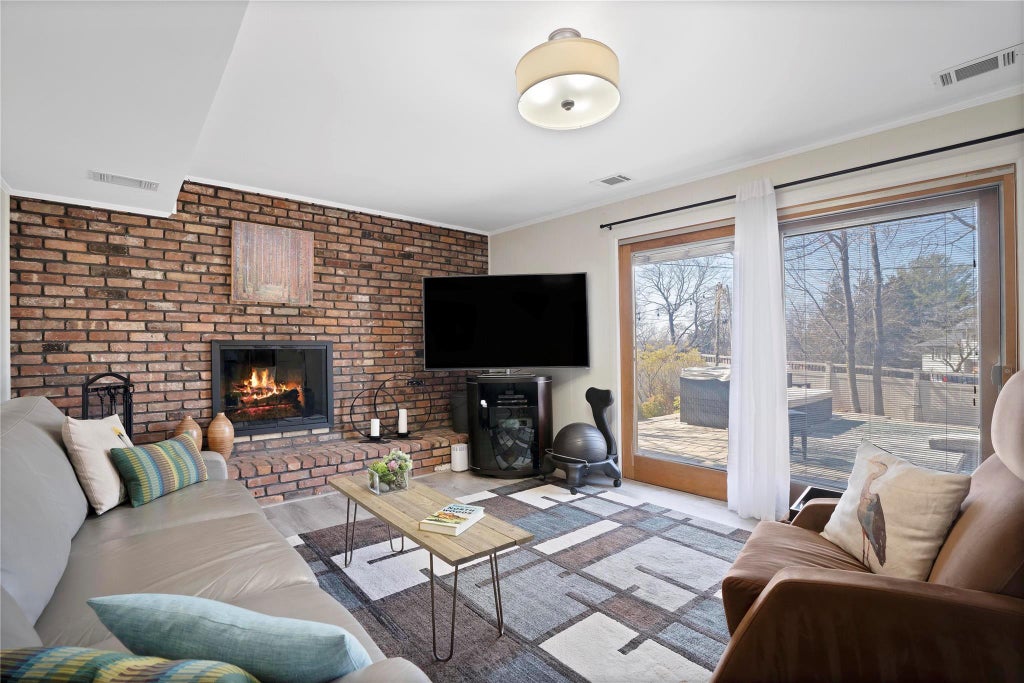 23 of 39 - 38 Victoria Road, Ardsley, NY
