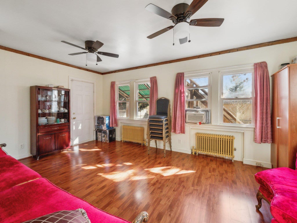 11 of 49 - 62 Herman Boulevard, Franklin Square, NY