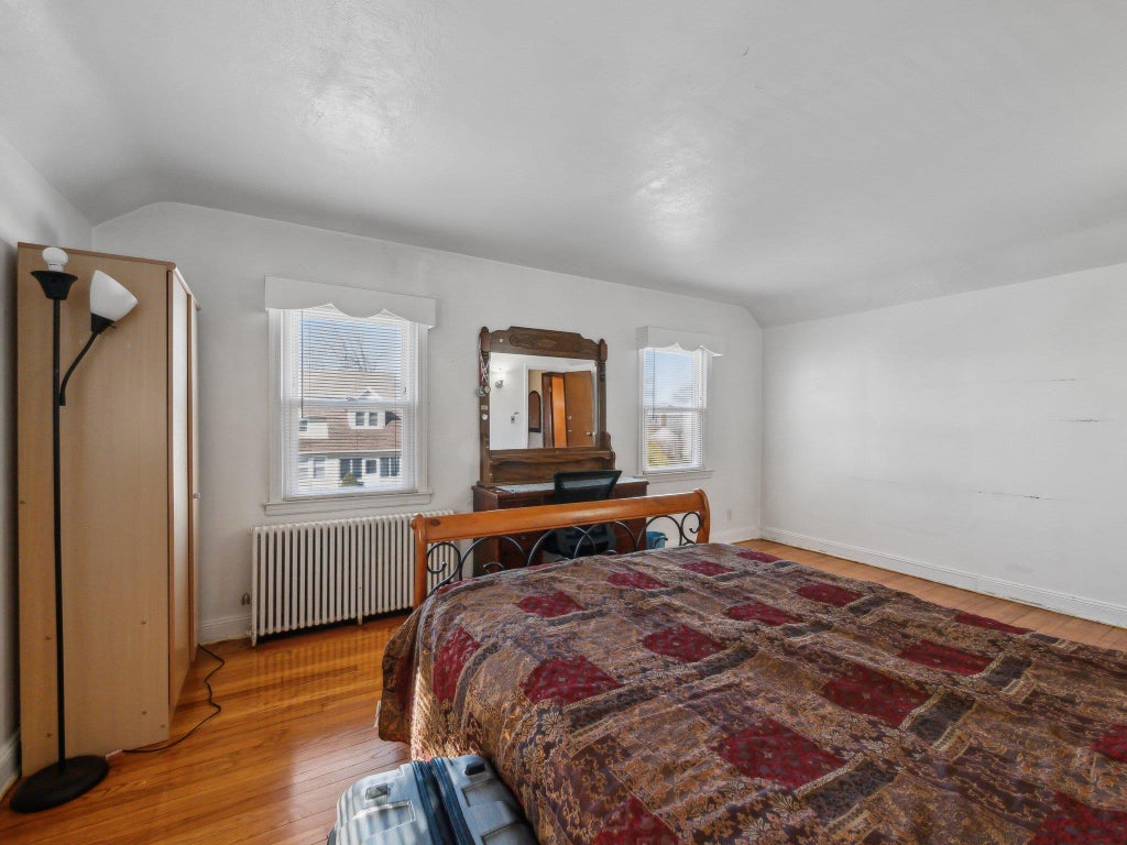 18 of 49 - 62 Herman Boulevard, Franklin Square, NY