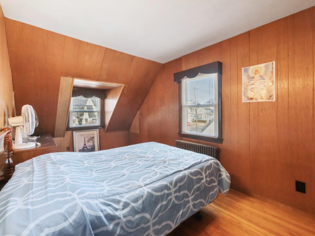 22 of 49 - 62 Herman Boulevard, Franklin Square, NY