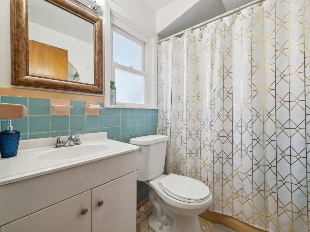 23 of 49 - 62 Herman Boulevard, Franklin Square, NY