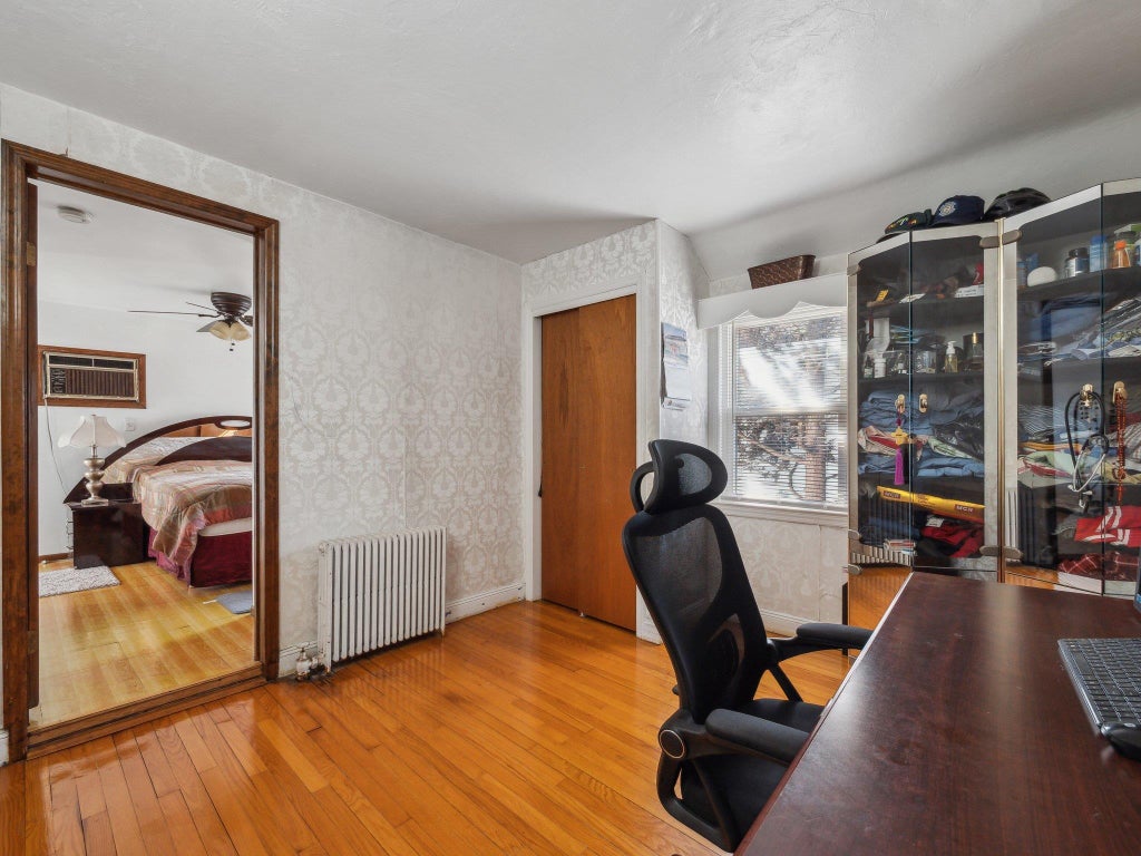 25 of 49 - 62 Herman Boulevard, Franklin Square, NY