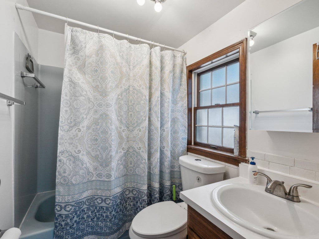 29 of 49 - 62 Herman Boulevard, Franklin Square, NY