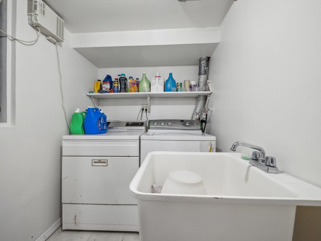 39 of 49 - 62 Herman Boulevard, Franklin Square, NY