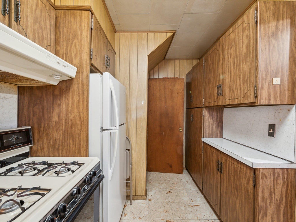 8 of 49 - 62 Herman Boulevard, Franklin Square, NY