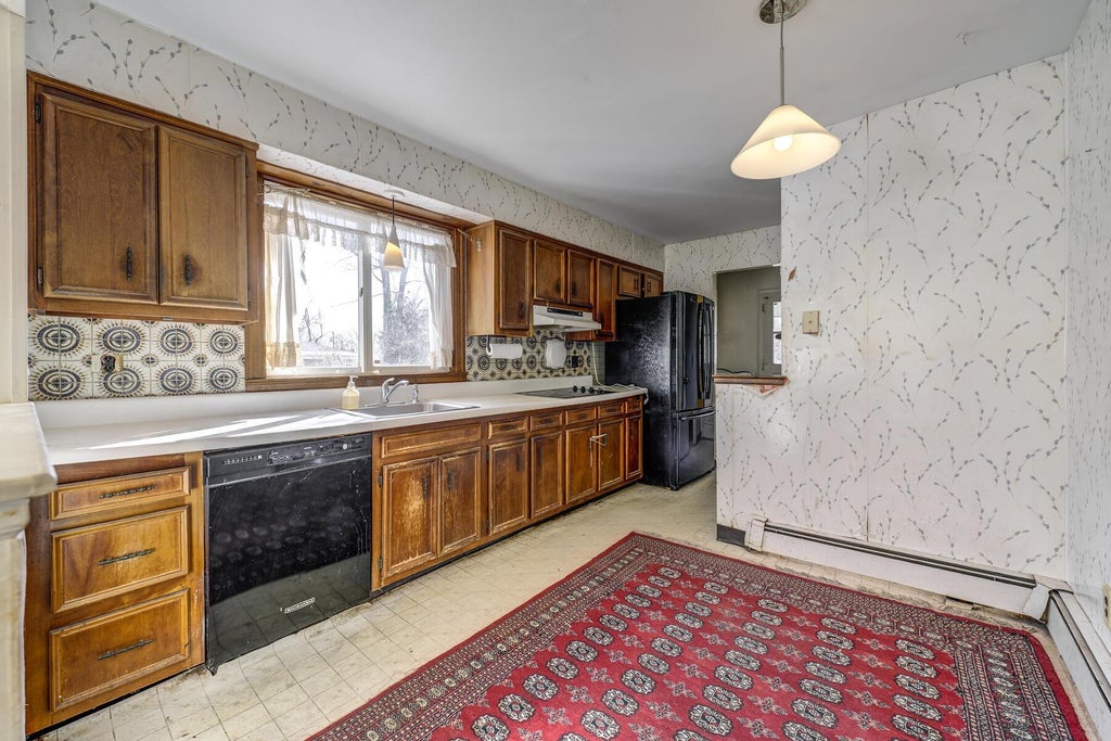 11 of 32 - 65 Tamarack St., East Northport, NY