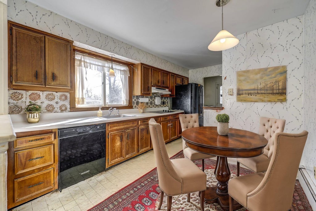 12 of 32 - 65 Tamarack St., East Northport, NY