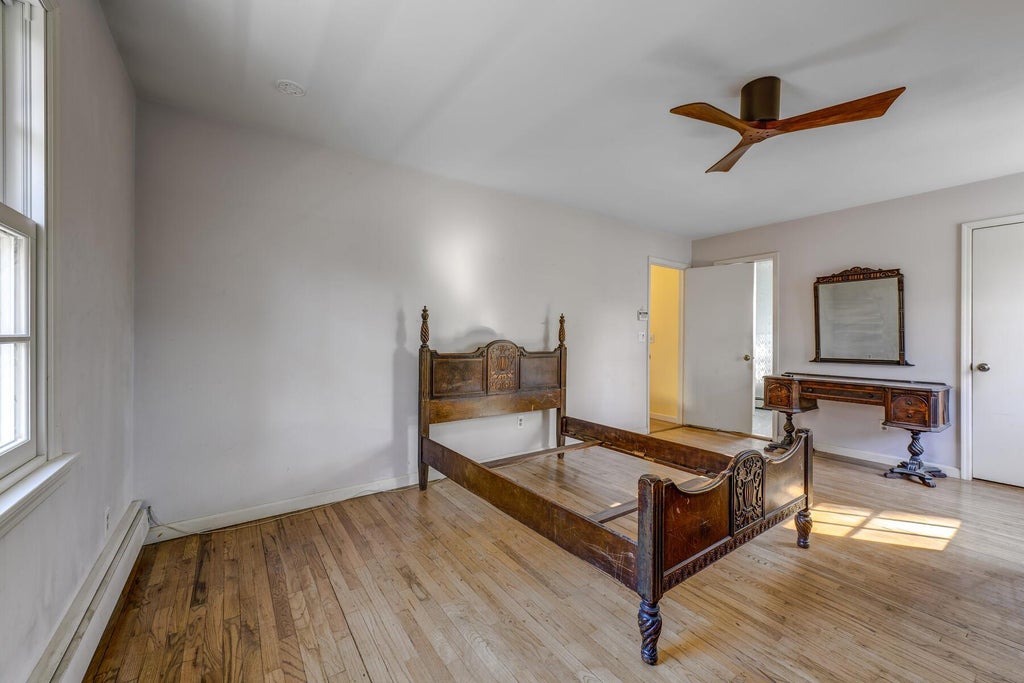 14 of 32 - 65 Tamarack St., East Northport, NY