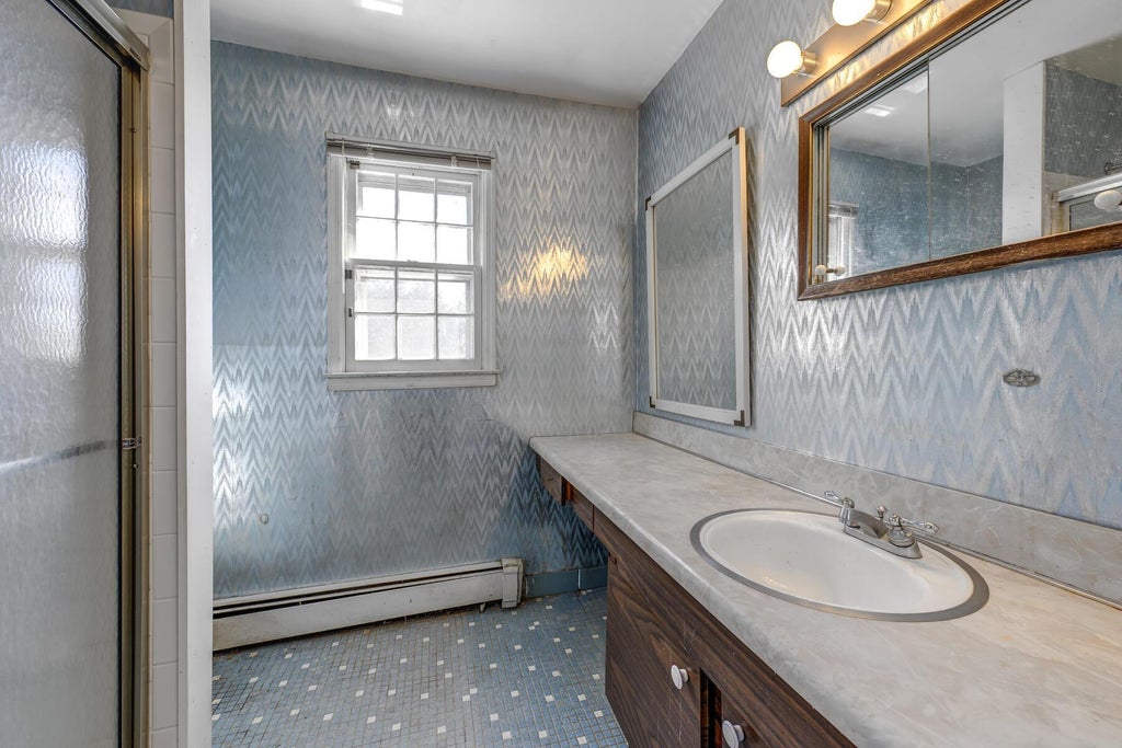 15 of 32 - 65 Tamarack St., East Northport, NY