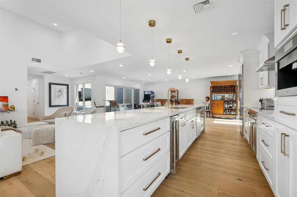 12 of 50 - 254 Hamlet Drive # 254, Jericho, NY