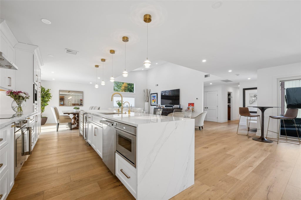 15 of 50 - 254 Hamlet Drive # 254, Jericho, NY