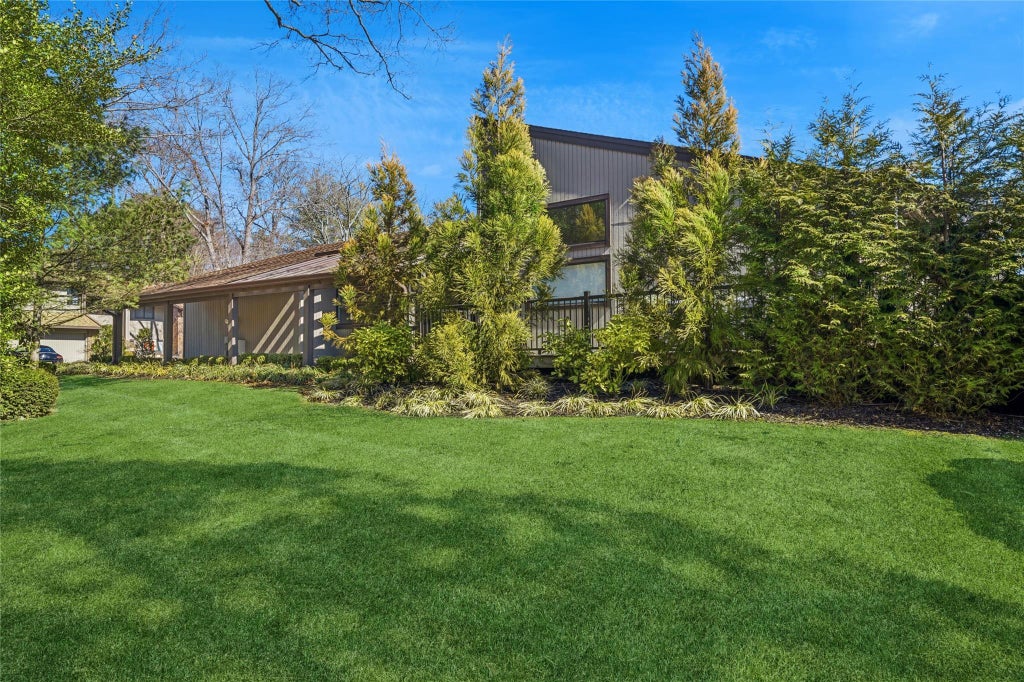2 of 50 - 254 Hamlet Drive # 254, Jericho, NY