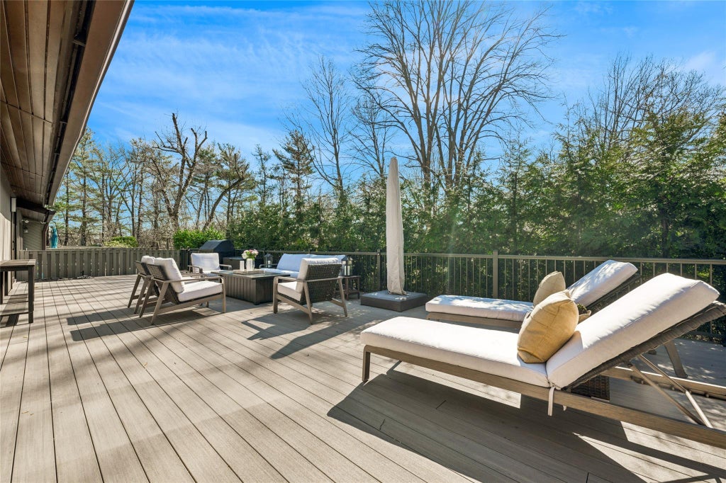 41 of 50 - 254 Hamlet Drive # 254, Jericho, NY