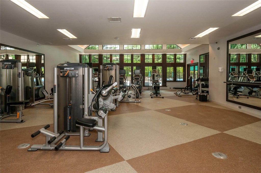 46 of 50 - 254 Hamlet Drive # 254, Jericho, NY
