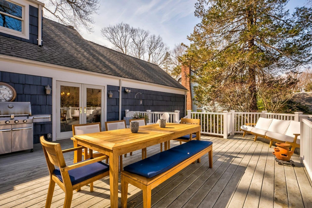 23 of 24 - 85 Longview Road, Port Washington, NY