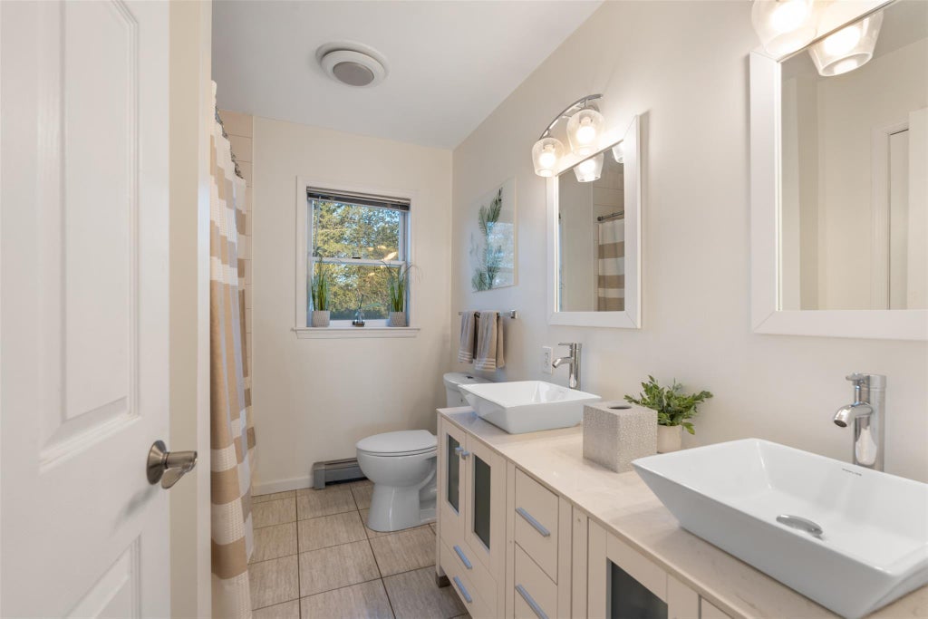 21 of 40 - 49 Chaucer St., Hartsdale, NY