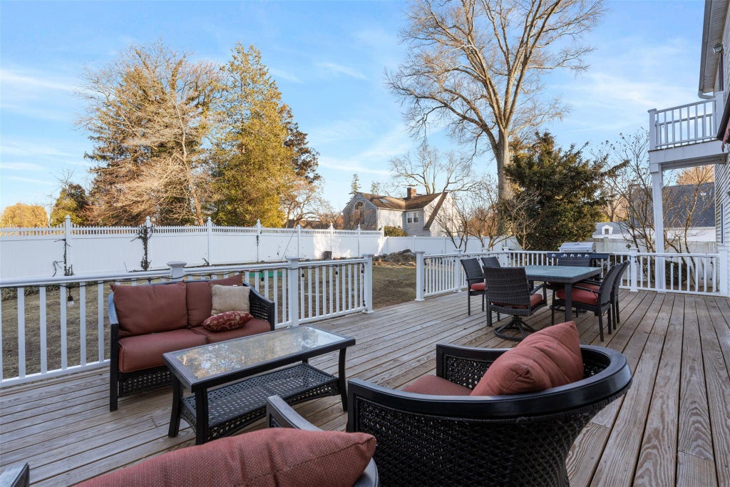 29 of 40 - 49 Chaucer St., Hartsdale, NY