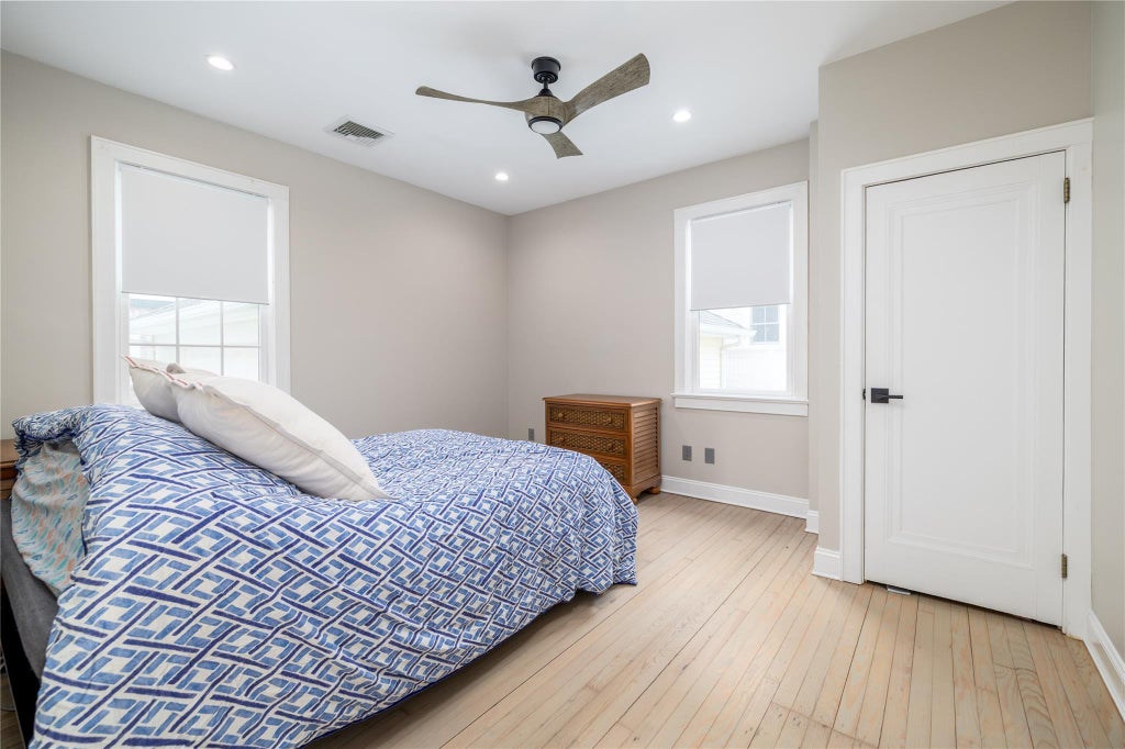 10 of 23 - 130 Cedarhurst Avenue, Point Lookout, NY