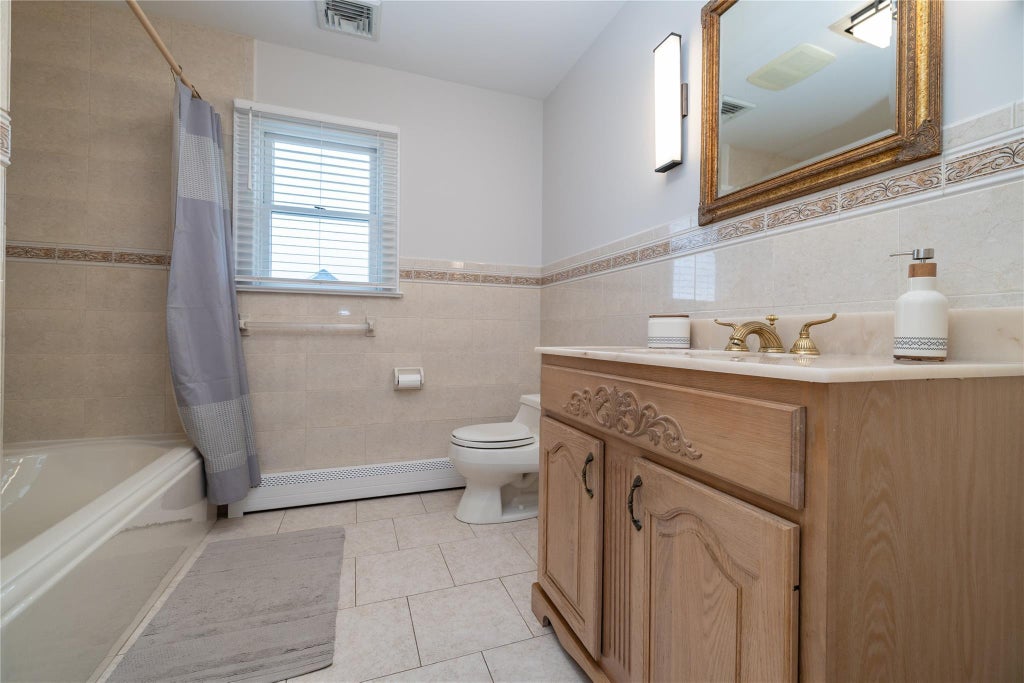 17 of 23 - 130 Cedarhurst Avenue, Point Lookout, NY