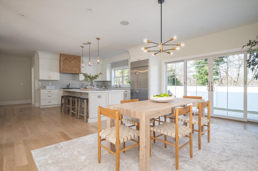 9 of 34 - 1585 Dewey Avenue, North Bellmore, NY