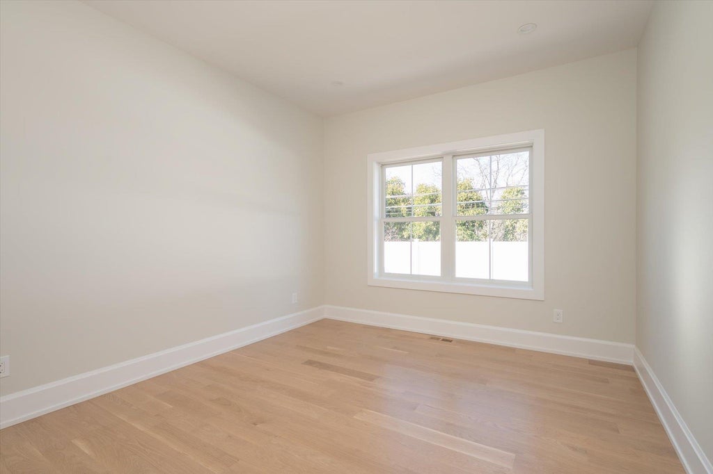 16 of 34 - 1585 Dewey Avenue, North Bellmore, NY