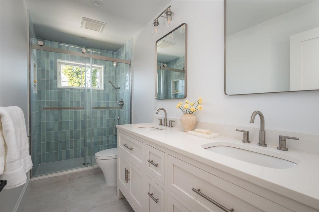 23 of 34 - 1585 Dewey Avenue, North Bellmore, NY
