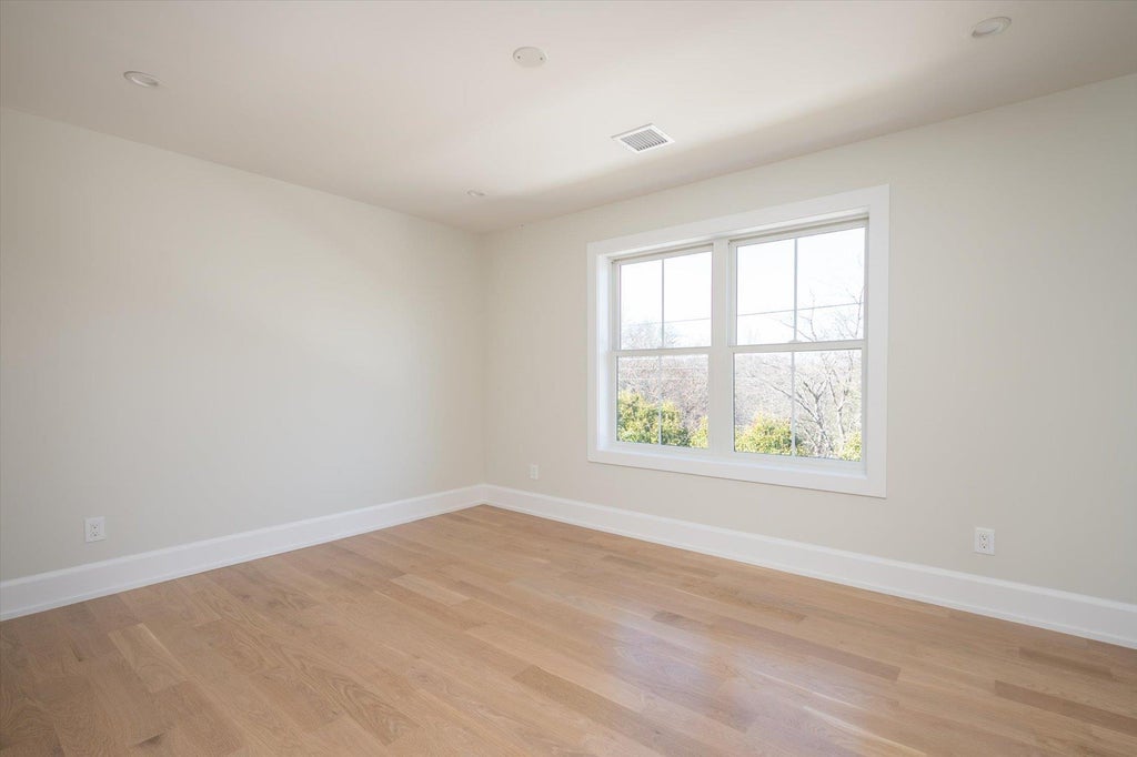 24 of 34 - 1585 Dewey Avenue, North Bellmore, NY
