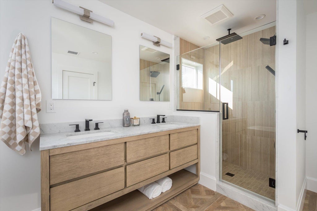 26 of 34 - 1585 Dewey Avenue, North Bellmore, NY