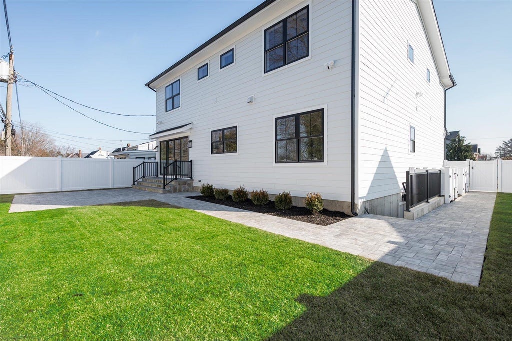 32 of 34 - 1585 Dewey Avenue, North Bellmore, NY