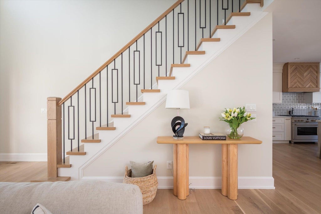 6 of 34 - 1585 Dewey Avenue, North Bellmore, NY